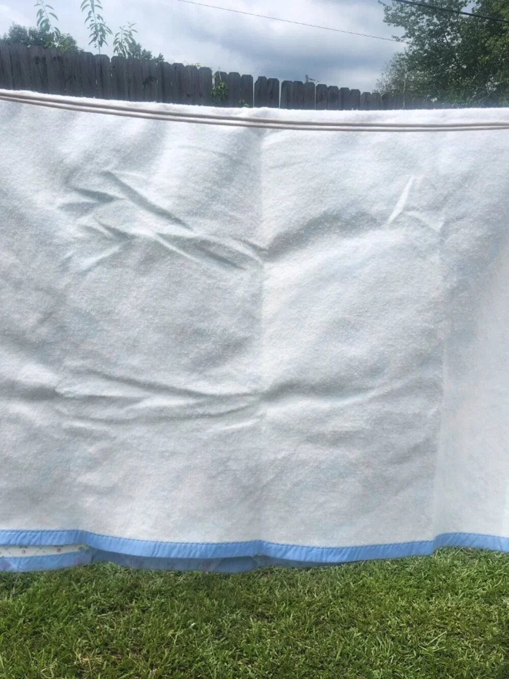 twin/full blanket measures 89x 72 inches